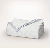 Waffle Bed Blanket White/Hydrangea Whipstitch