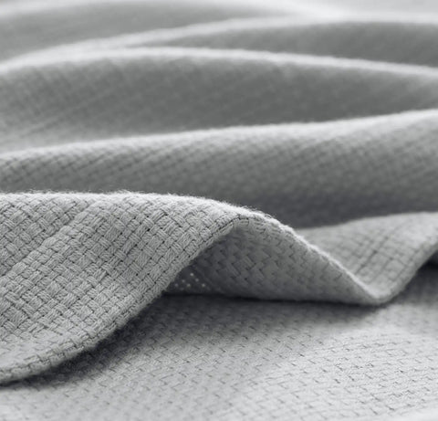 Lightweight Bed Blanket Shore