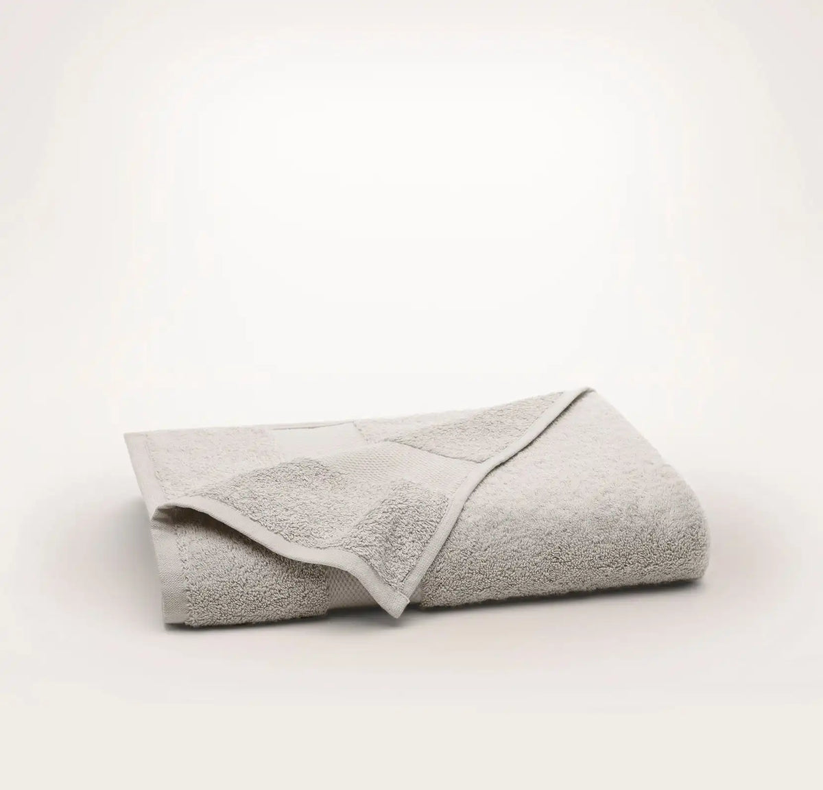 Plush Bath Towel Pewter