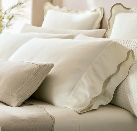 Signature Embellished Sheet Set Cream/Sand Curved Edge