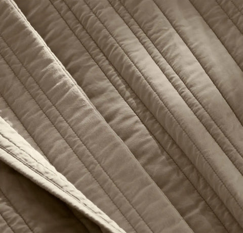Signature Stripe Quilt Set Oak