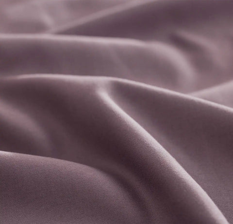 Signature Hemmed Fabric Swatch Plum