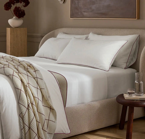 Signature Embellished Duvet Set White/Holly Piped Edge