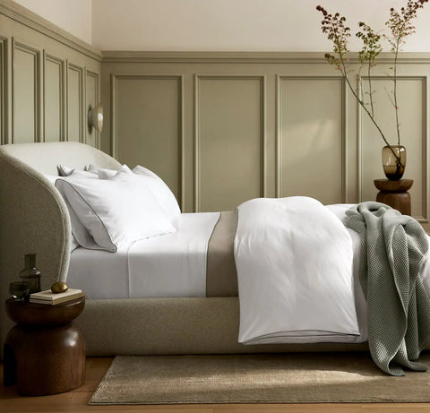 Signature Embellished Duvet Set White/Juniper Piped Edge
