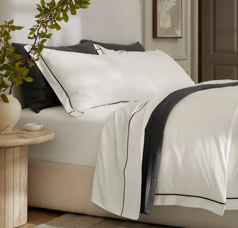 Signature Embellished Duvet Set White/Night Embroidered