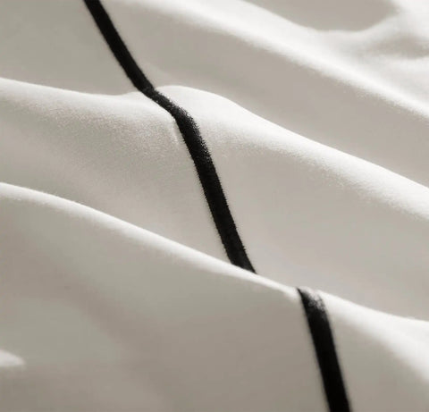 Signature Embellished Sheet Set White/Night Embroidered