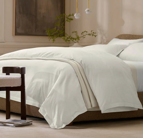 Signature Hemmed Duvet Set White/Oak Delicate Stripe