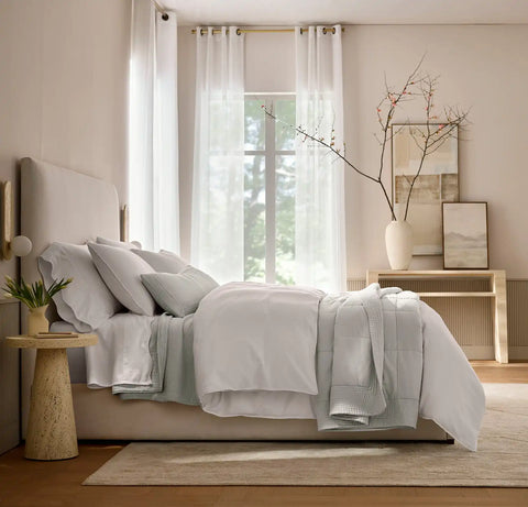 Signature Embellished Sheet Set White/White Curved Edge