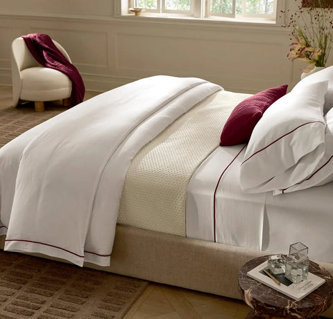 Signature Embellished Sheet Set White/Holly Embroidered