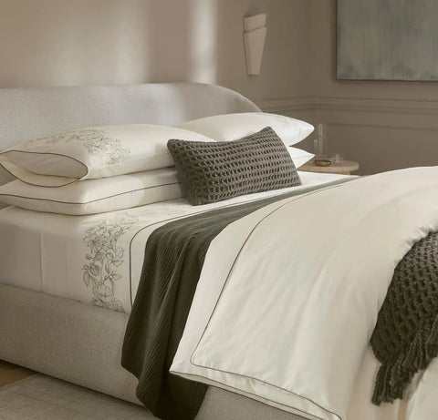 Signature Embellished Sheet Set Cream/Olivine Etched Peony Piped Edge