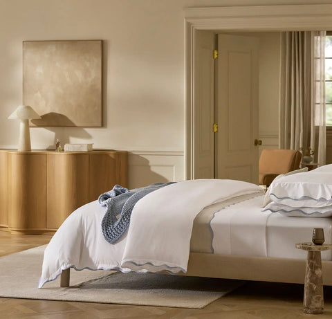 Signature Embellished Sheet Set White/Hydrangea Curved Edge