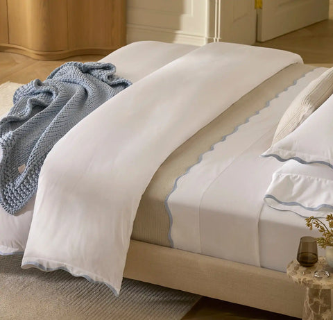 Signature Embellished Sheet Set White/Hydrangea Curved Edge