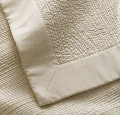 Signature Stitchline Quilt Cream