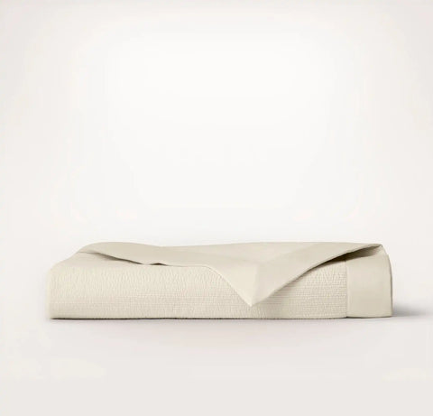 Signature Stitchline Quilt Cream