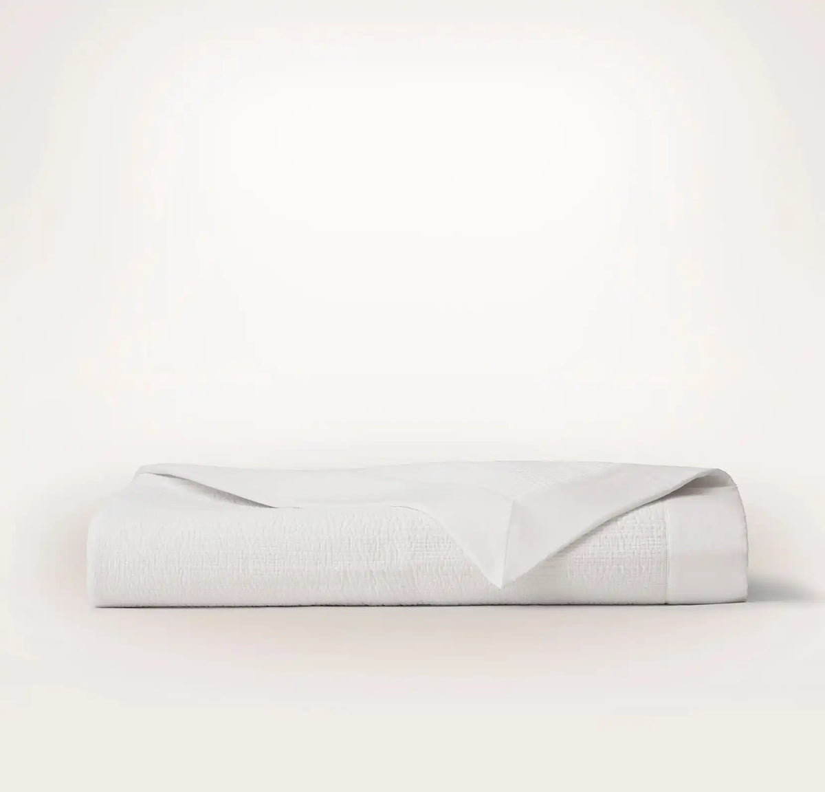 Signature Stitchline Quilt White