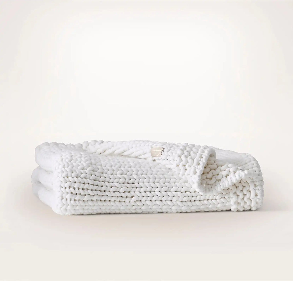 SuperLoop Throw Blanket White