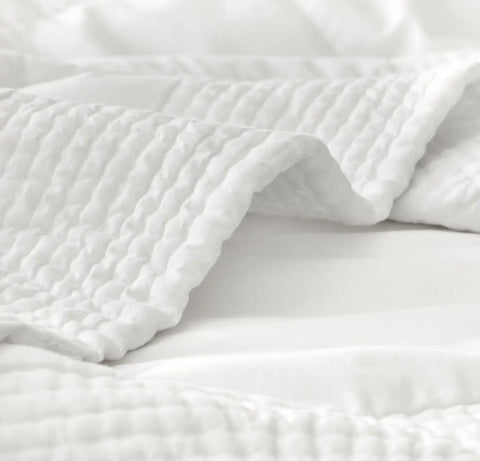 Signature Handstitched Quilt White